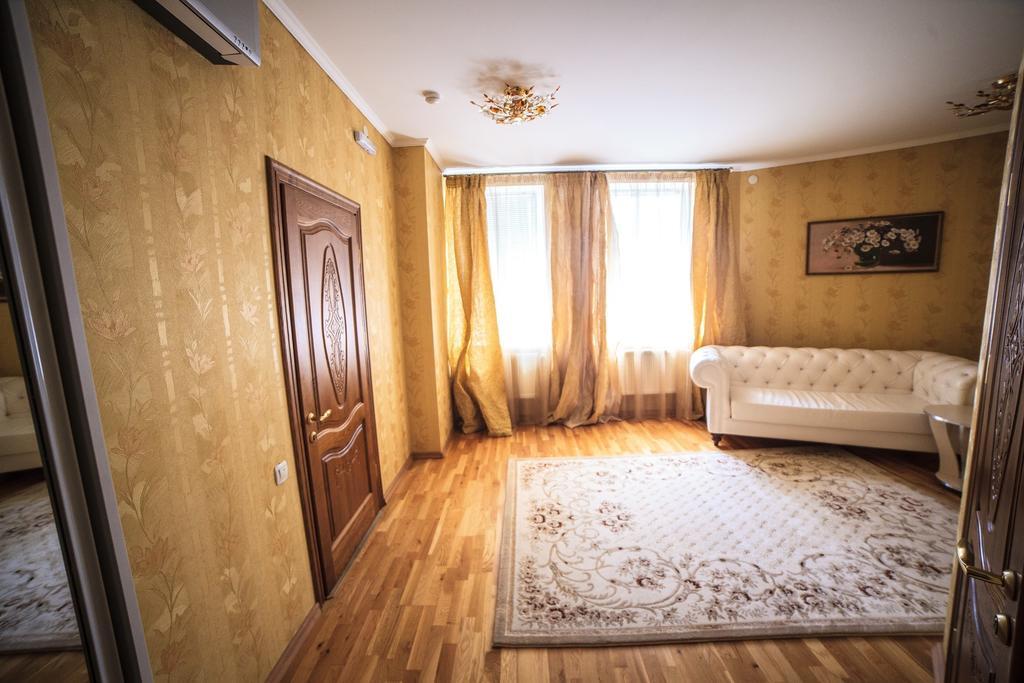 Imperiya Hotel Khmel'nyts'kyy Bilik gambar