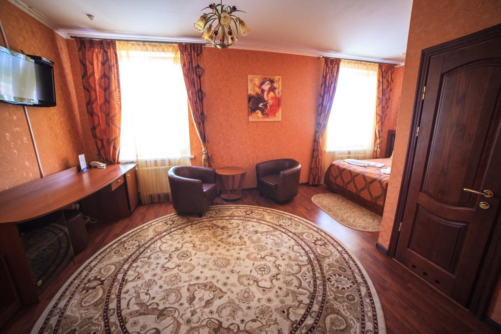 Imperiya Hotel Khmel'nyts'kyy Bilik gambar